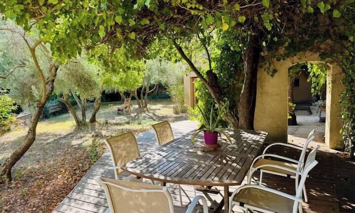 Cadenet House | Architect's house facing the Sainte Victoire