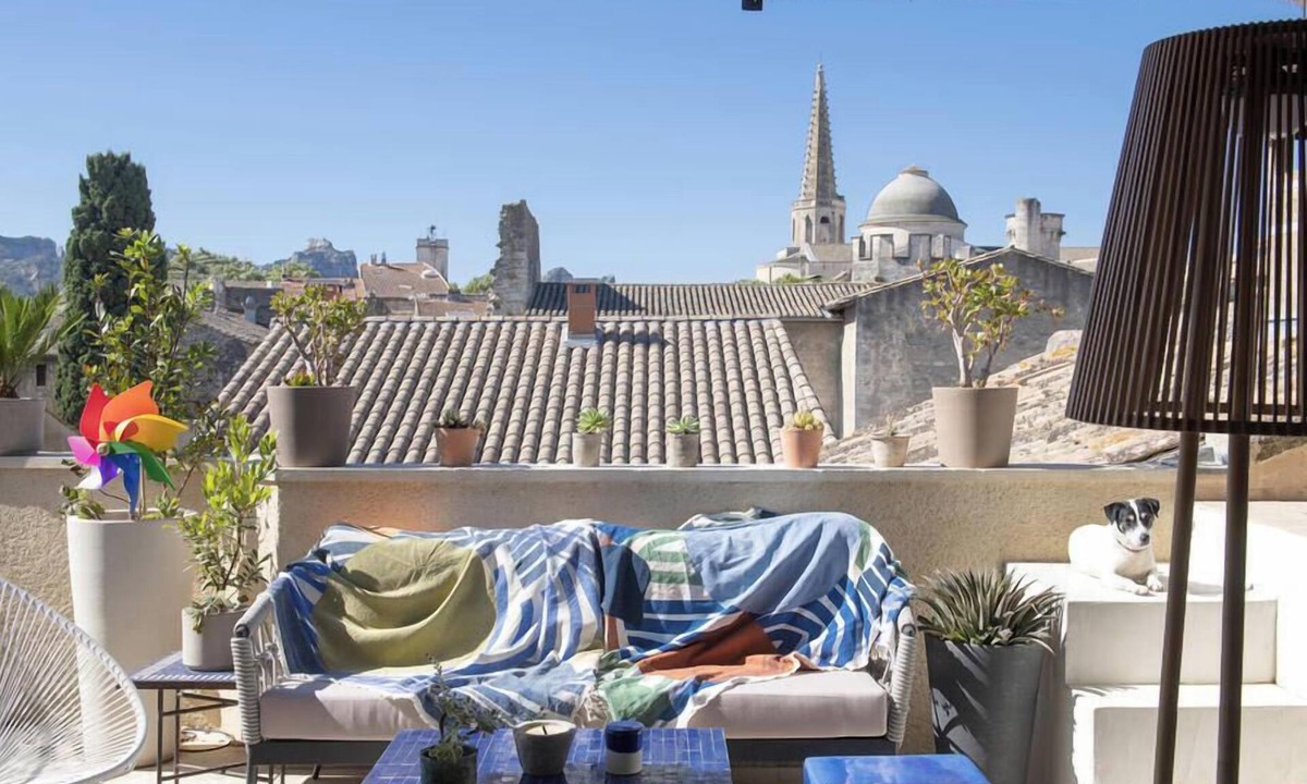 St.-Remy-de-Provence House | Atypical house in the heart of the village