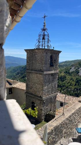 Bezaudun-les-Alpes Bed & Breakfast | Auberge du Château de Bézaudun Les Alpes