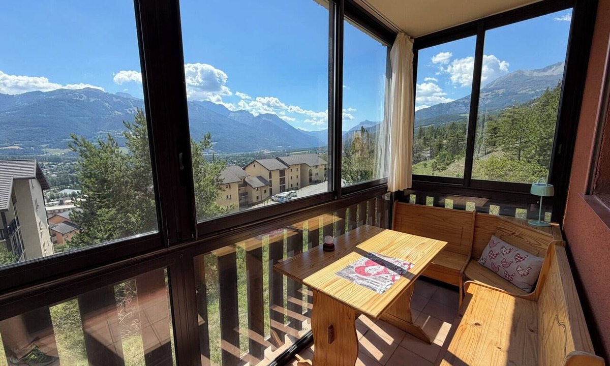 Barcelonnette Apartment | Balcon Panoramique Vue Montagne Barcelonnette