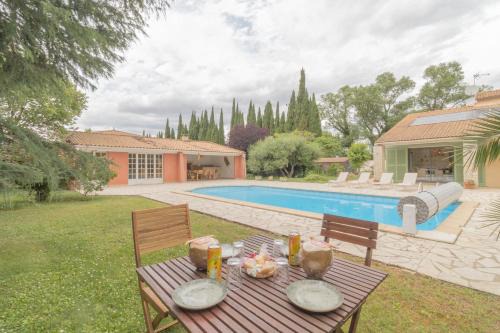 Caissargues Villa | BaliBoHome, New, villa décor, close to Nîmes