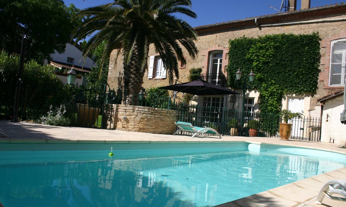 Magalas House | Beautiful French house with Mediterranean garden and pool, sleeps 12- 14