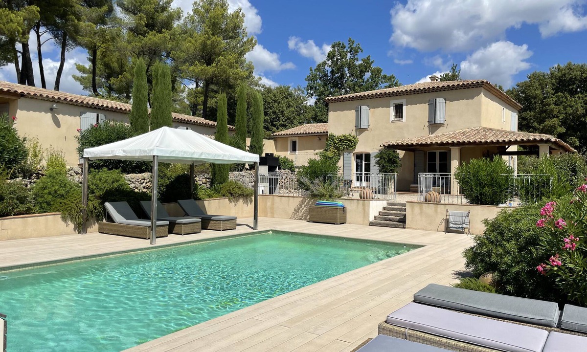 Tourtour Villa | Beautiful Hillside Villa with 2 bedroom studio and stunning pool deck