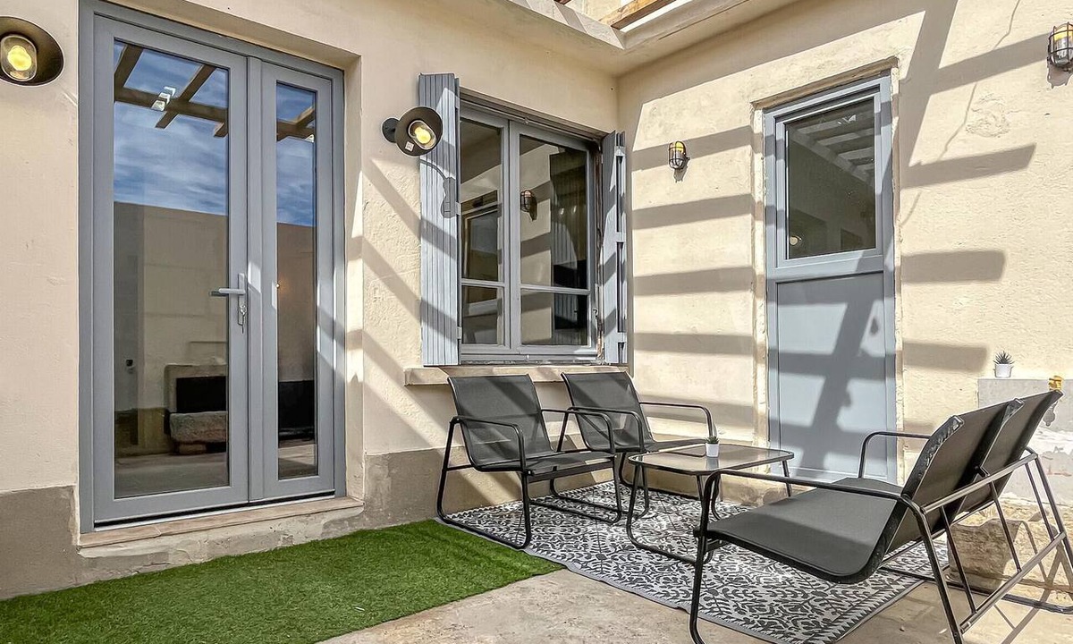 Beaucaire House | Beautiful home in Beaucaire with WiFi