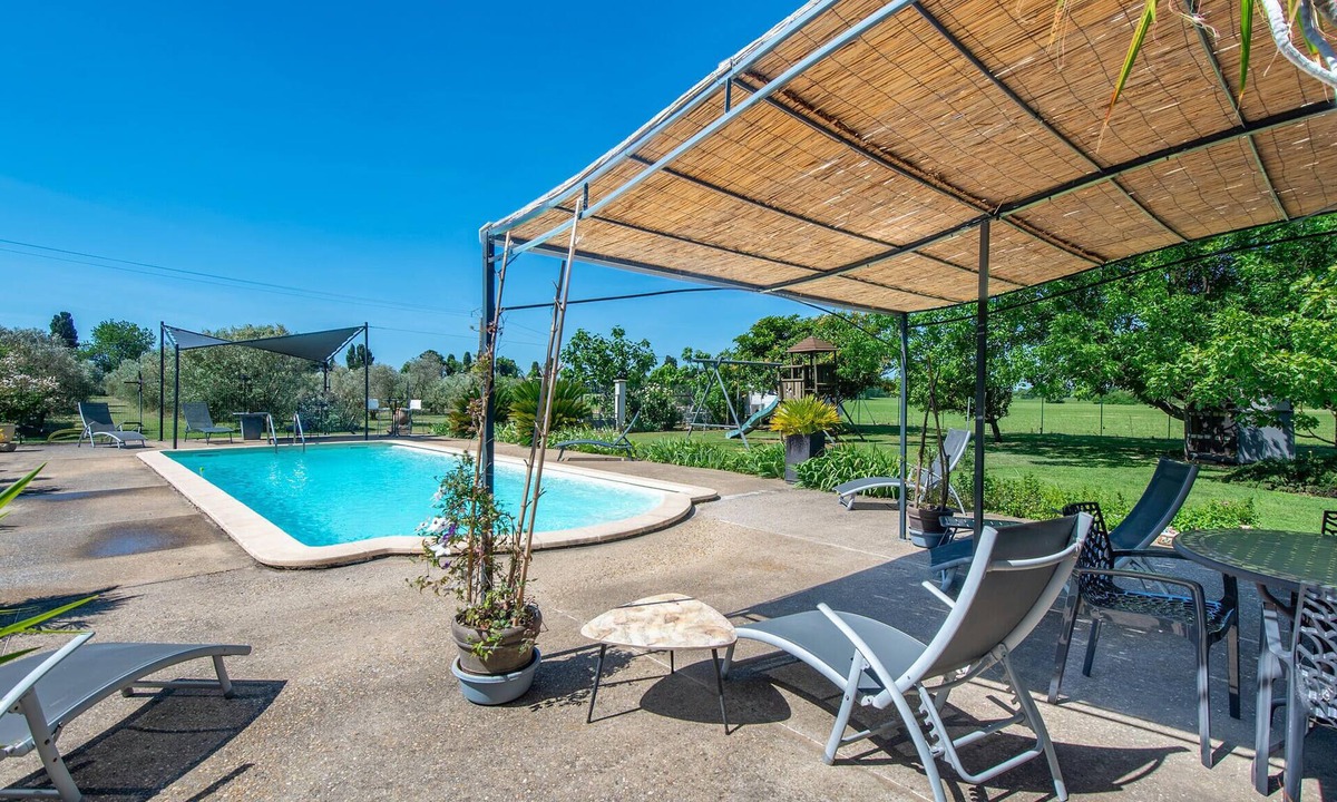 Arles House | Beautiful home in Moulès