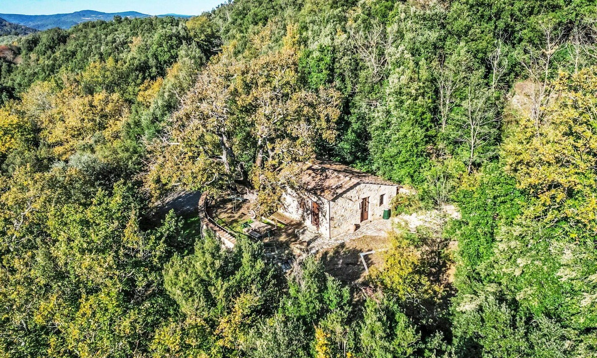 Pari Villa | Beautiful private villa for 4 people with WIFI, patio, pets allowed and panoramic view