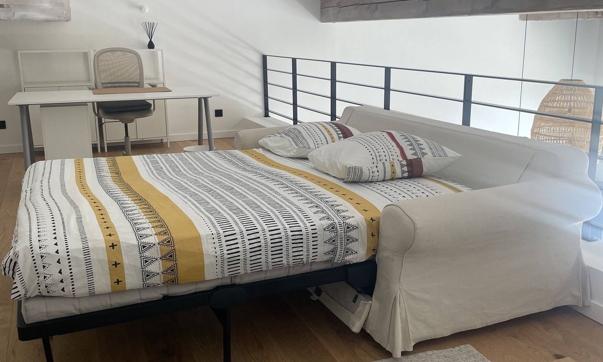 La Barben House | Beautiful new house of around 200m2 on 3000m2 of land pisicne jacuzzi