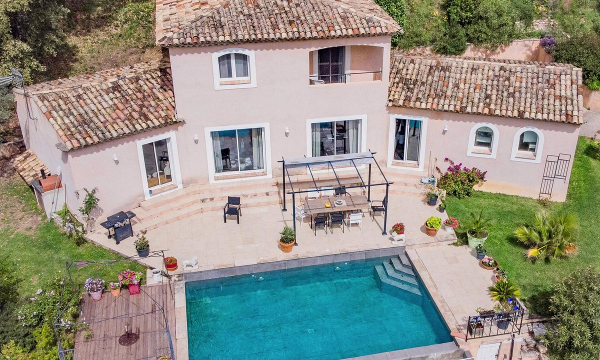 Bargemon Villa | Beautiful villa with pool and magnificent view