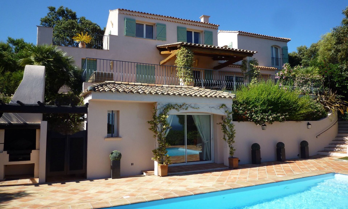 Cavalaire-sur-Mer Villa | Beautifully renovated villa in Cavalaire with swimming pool and 5 bedrooms near the beach and village.