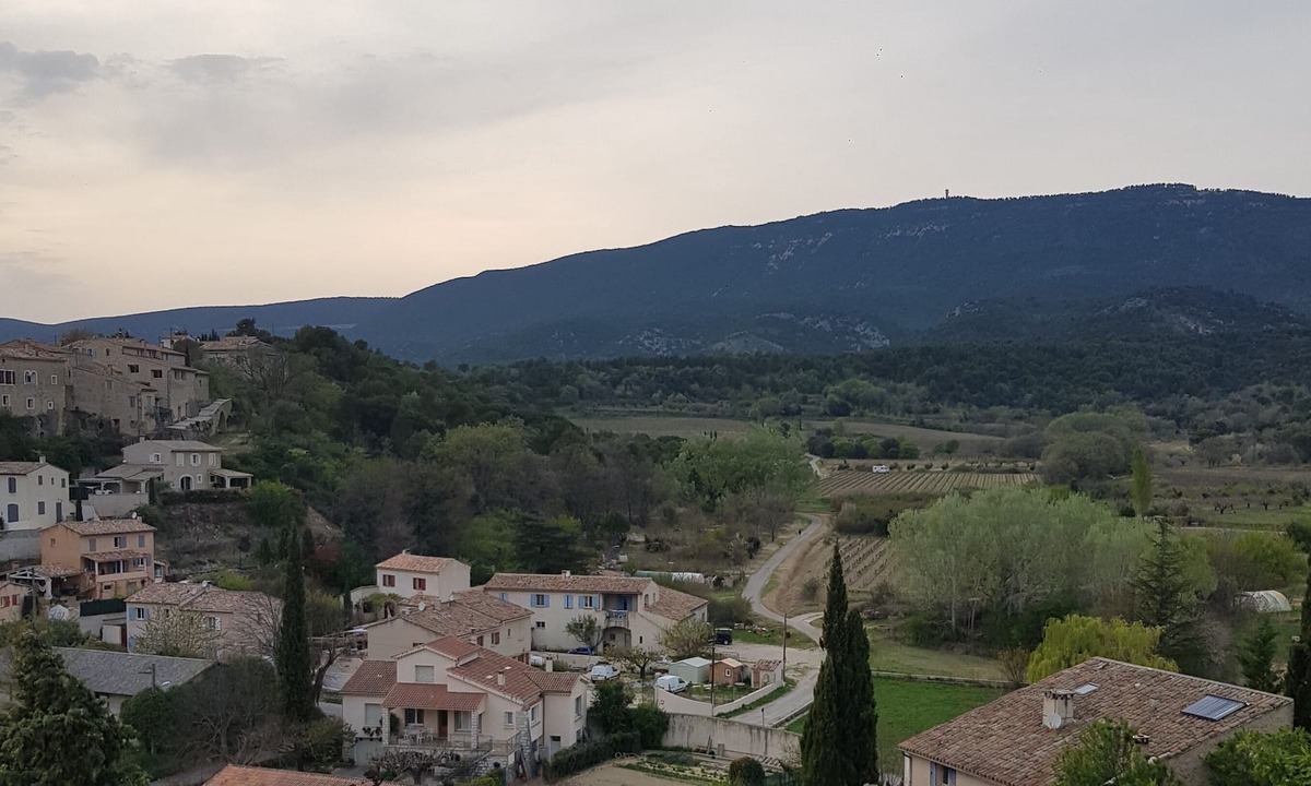 Cabrieres-dʼAigues Bed & Breakfast | Bed and breakfast Luberon