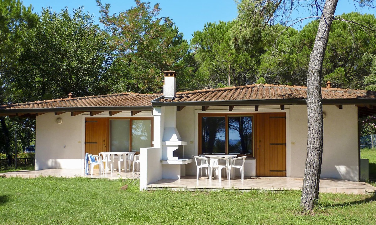 Aquileia House | Belvedere Pineta Camping Village by Interhome