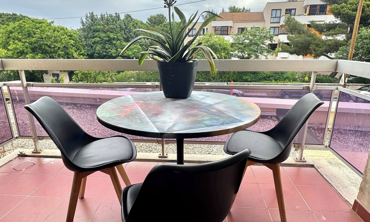 8th Arrondissement Apartment | Bright 3-room apartment with terrace - Plage Pointe Rouge, Marseille 8e