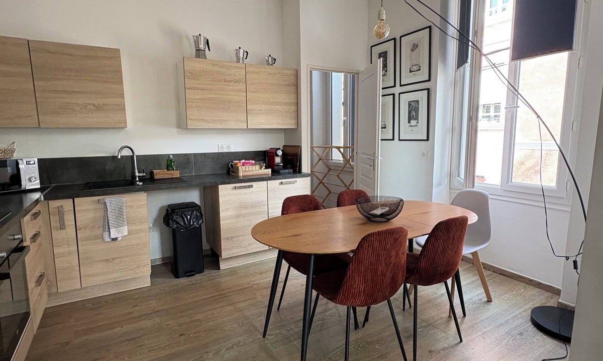 Port-de-Bouc Apartment | Bright apartment near beach and port