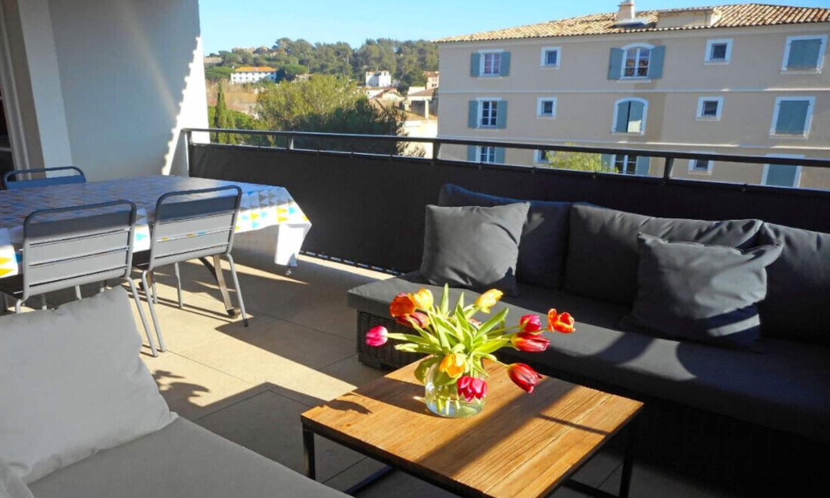 Saint-Tropez City Centre Apartment | Bright Flat In The Heart Of Saint Tropez