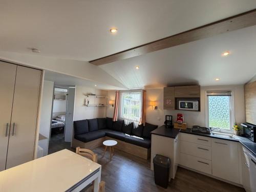 Perols Apartment | Bungalow 352 8 personnes wifi gratuite, piscines, Camping 4 étoiles Siblu Lac des Reves
