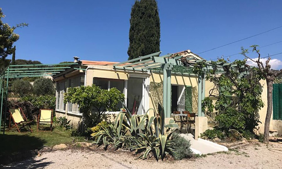 Saint-Cyr-sur-Mer House | Cabanon Provençal a stone's throw from the Port d'Alon cove (St Cyr sur Mer)