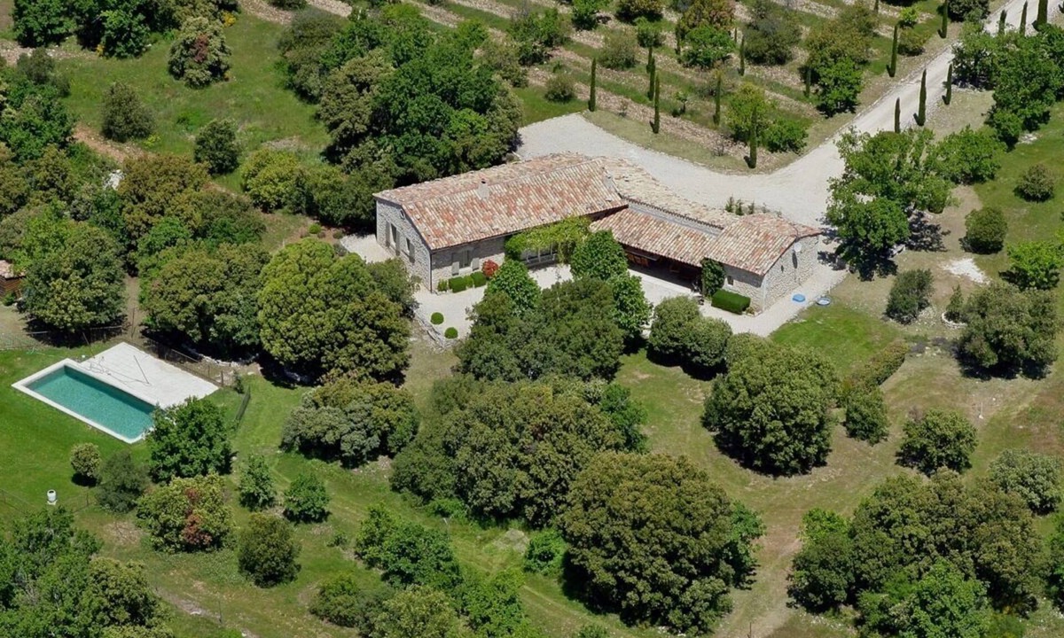 Buoux House | Calm,nature and Charming Independent Stony House with Pool and Mountain View