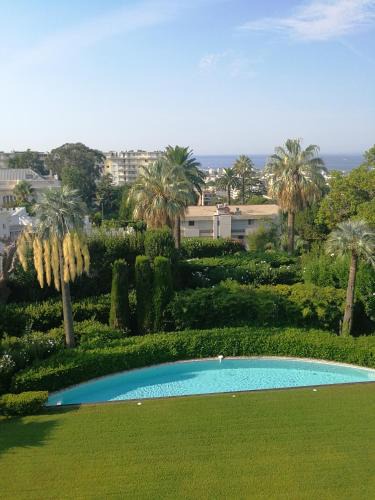 California - Pezou Apartment | CANNES Vue Mer & Balcon dans Villa Exceptionnelle Belle Époque la Californie
