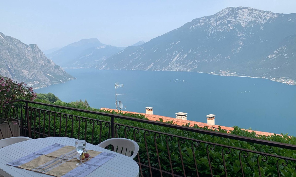 Voltino Apartment | Casa Eulberg Marcania Balcone vista lago