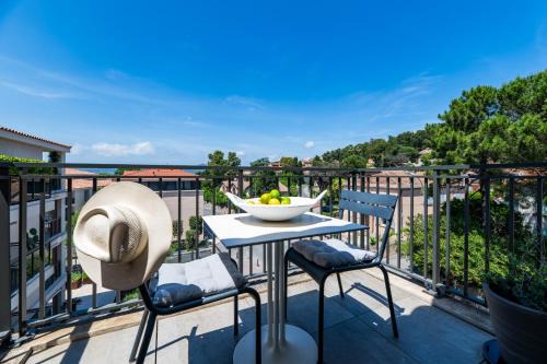 Saint-Tropez City Centre Apartment | Casita 4 - Appartement avec piscine, gym & parking