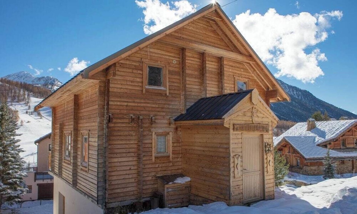 Montgenevre Ski Chalet | Chalet Anais, traditional Alpine feel