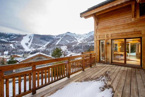 Saint-Etienne-de-Tinee House | Chalet Gemme - Magnifique chalet piscine sauna