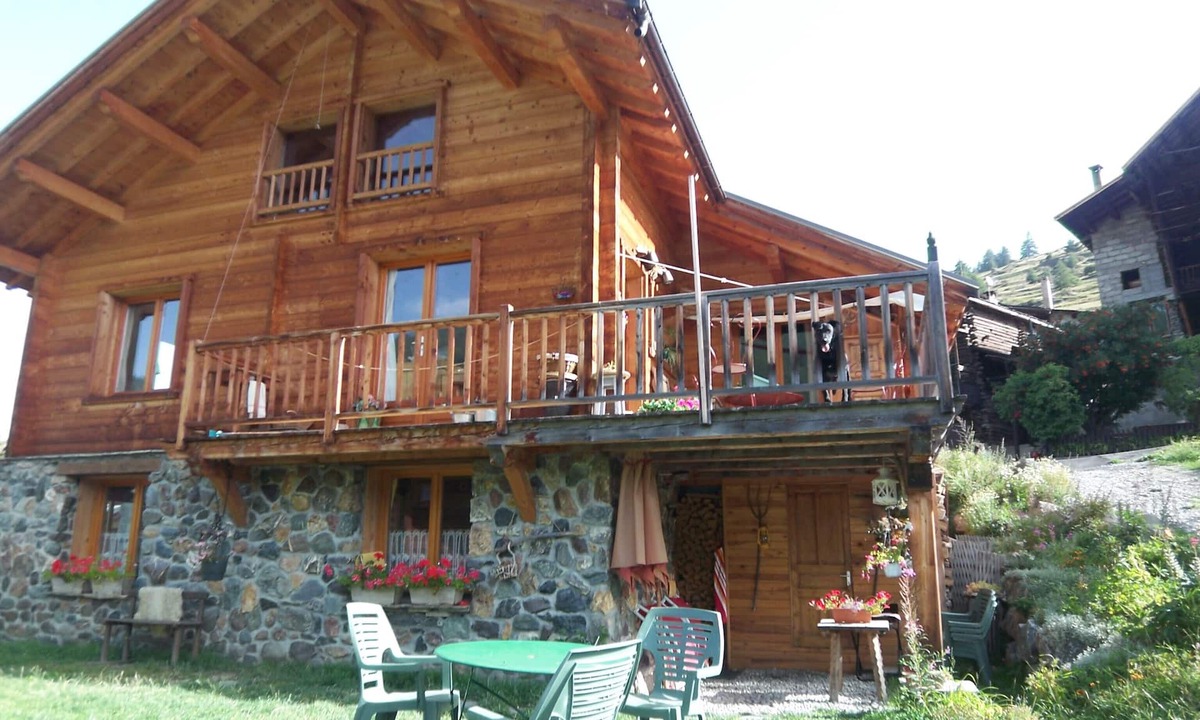 Molines-en-Queyras Ski Chalet | CHALET GROUND FLOOR 2 a 6 Per MOLINES EN QUEYRAS center