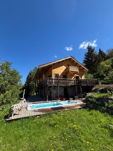 Vars Ski Chalet | Chalet le Chantelevent for 24 Guests - Slope Views, Pool & Jacuzzi