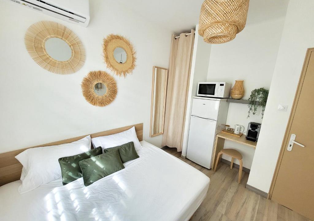 Beaux Arts-Boutonnet House | Chambre climatisée lit double dans villa - Proche Centre Tramway
