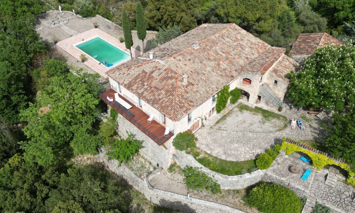 Ferrieres-les-Verreries House | Charming renovated farmhouse with swimming pool, ideal for group holidays, near Montpellier