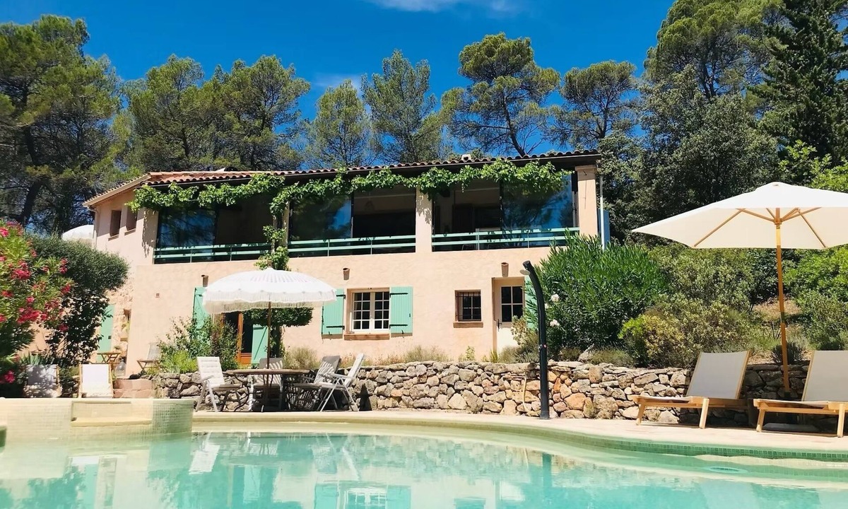 Lorgues Villa | Charming 6-bedroom villa 'Les Bosquets' with private pool, AC, WiFi in Lorgues