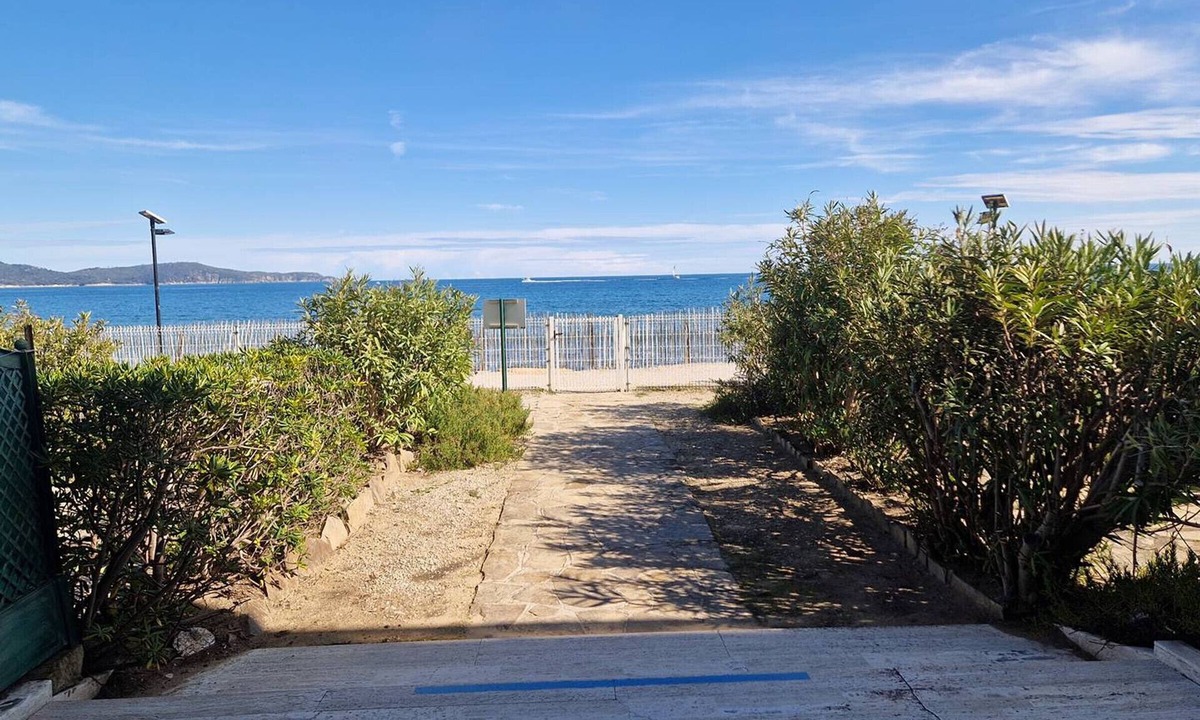 Cavaliere Apartment | Charming apartment in Cavalaire-sur-Mer with terrace