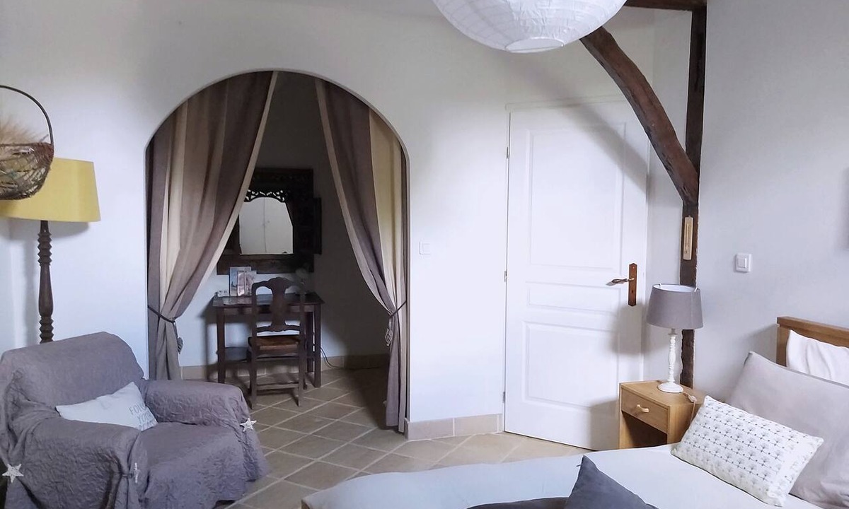 Calmont Apartment | Charming apartment Pool table, garden & fireplace Canal du Midi