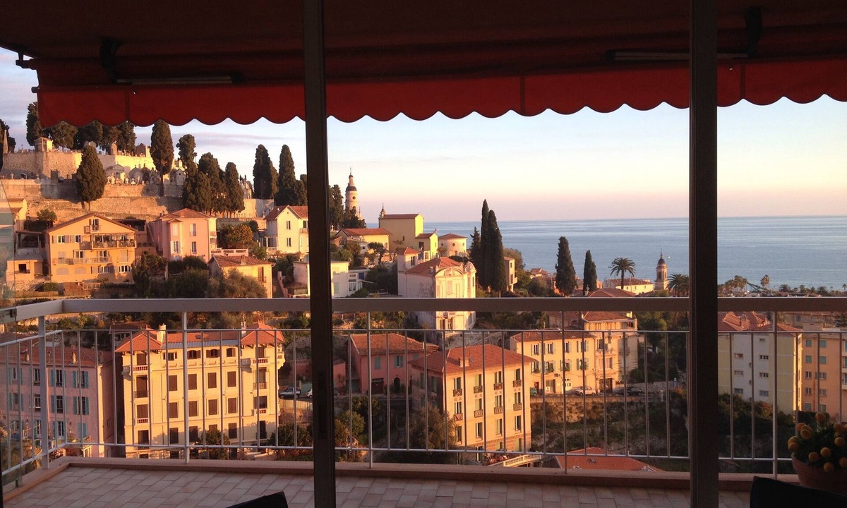 Menton Apartment | Charming apartment with a terrace and a splendid view—special August discount