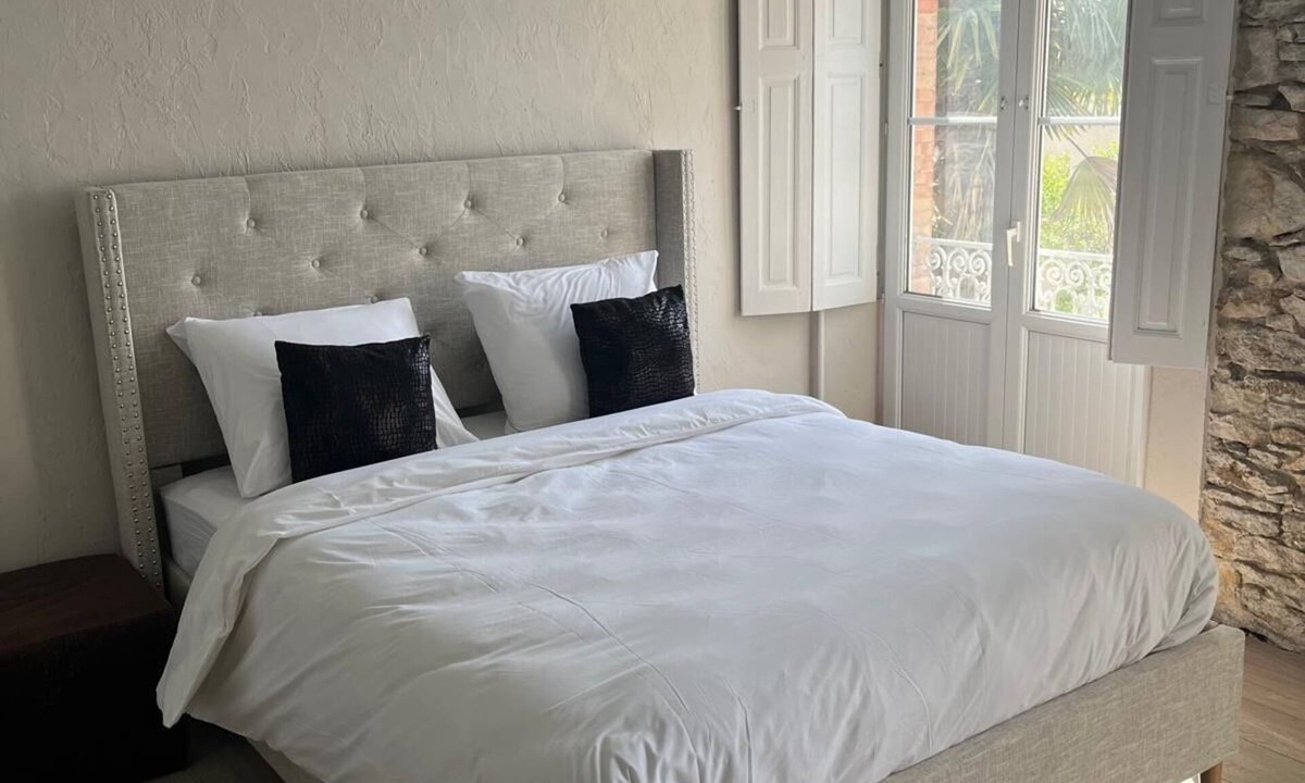 Alzonne Bed & Breakfast | Charming bed & breakfast in amazing Alzonne with table d’hotes
