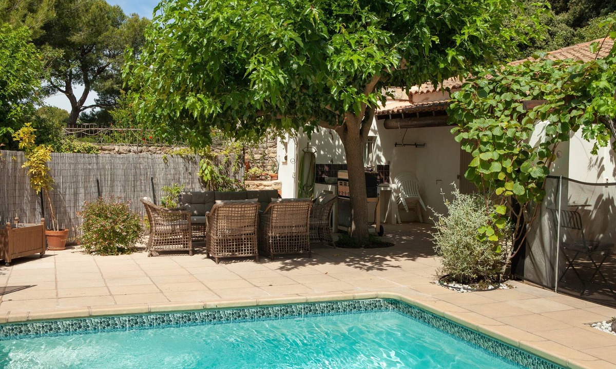 Salon-de-Provence House | Charming cottage in Provence, private pool and garden