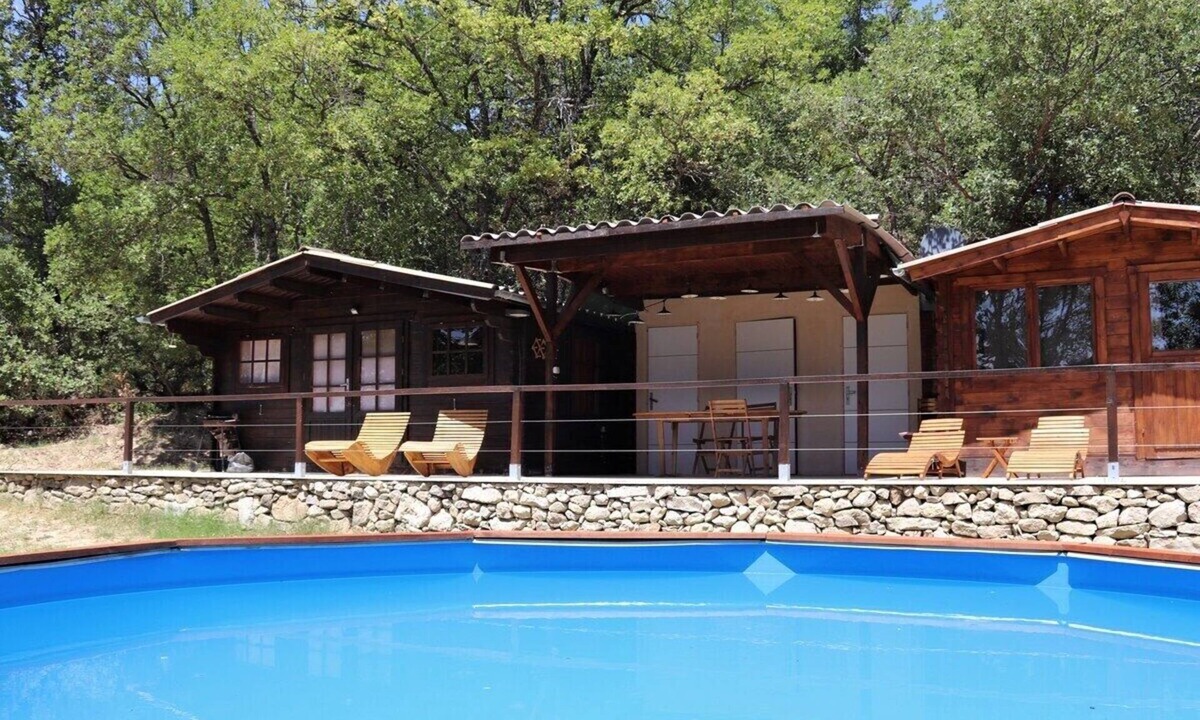 Lurs Ski Chalet | charming cottages in the Provençal countryside