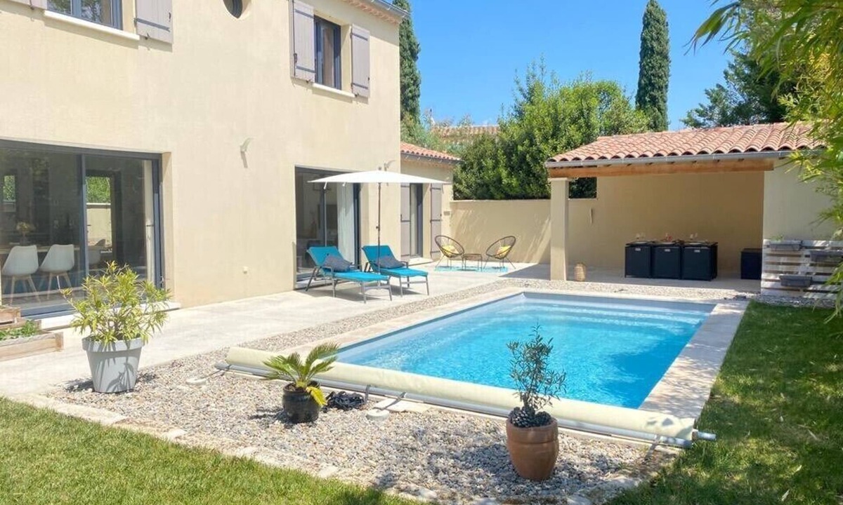 Mas-Blanc-des-Alpilles House | Charming Villa with Swimming Pool in the Saint-Remy-de-Provence Countryside
