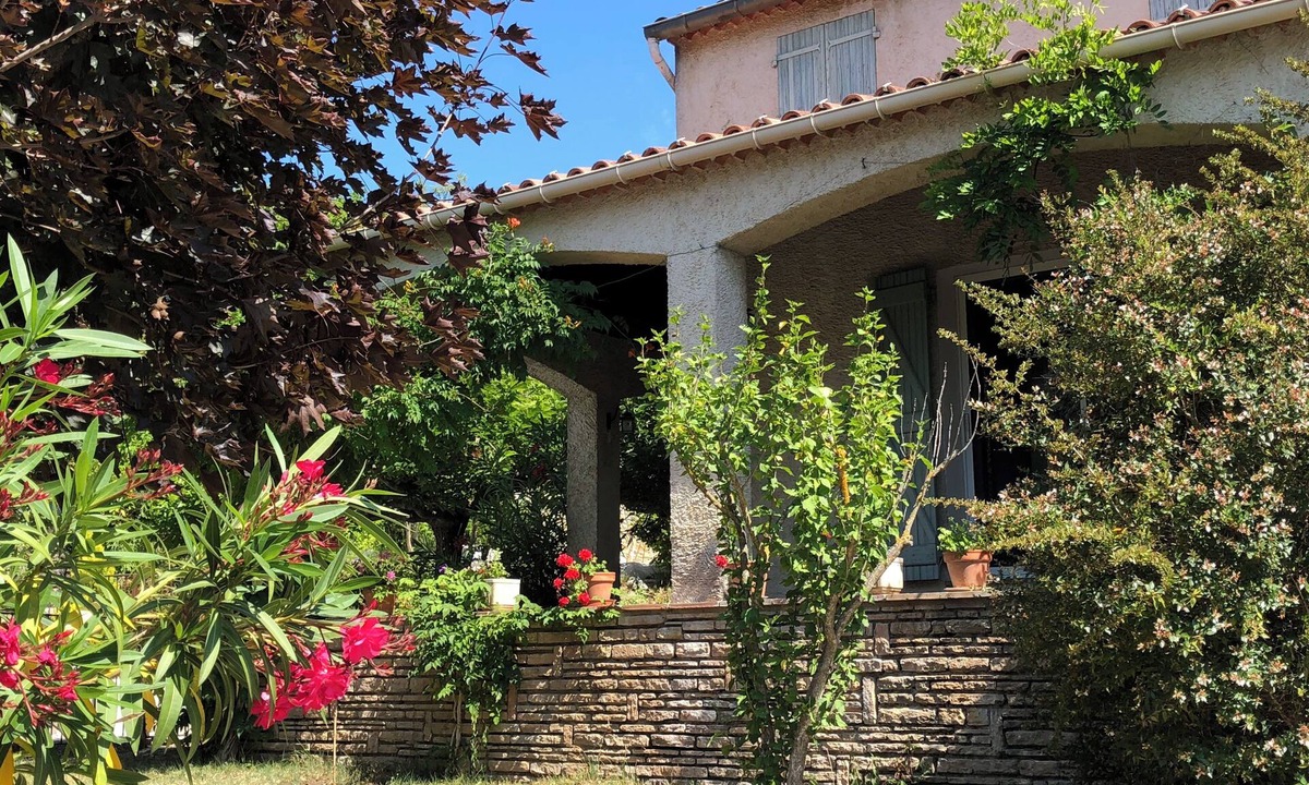 Barjols House | Charming house that sleeps 10—luxury—with a pool and air conditioning