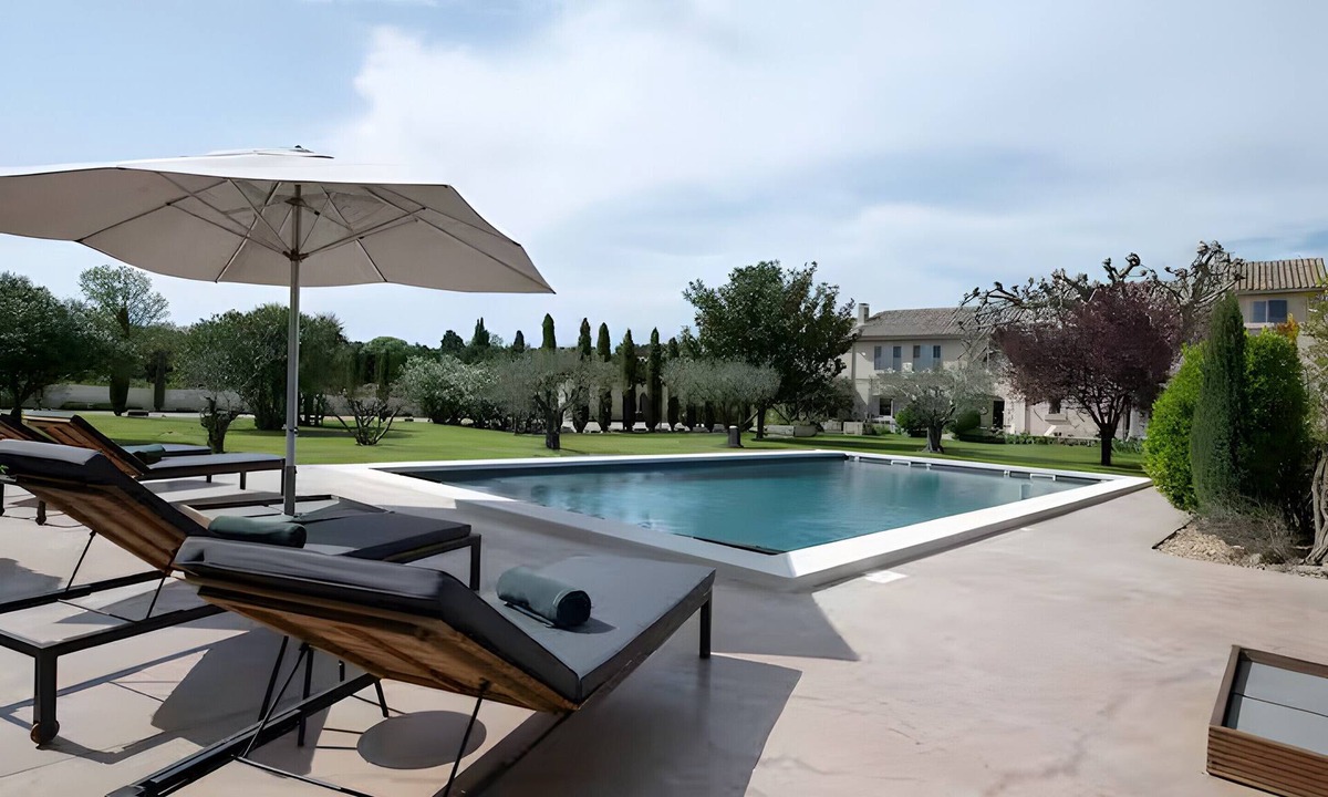 Noves House | Charming Mas with Heated Pool in the Heart of the Alpilles