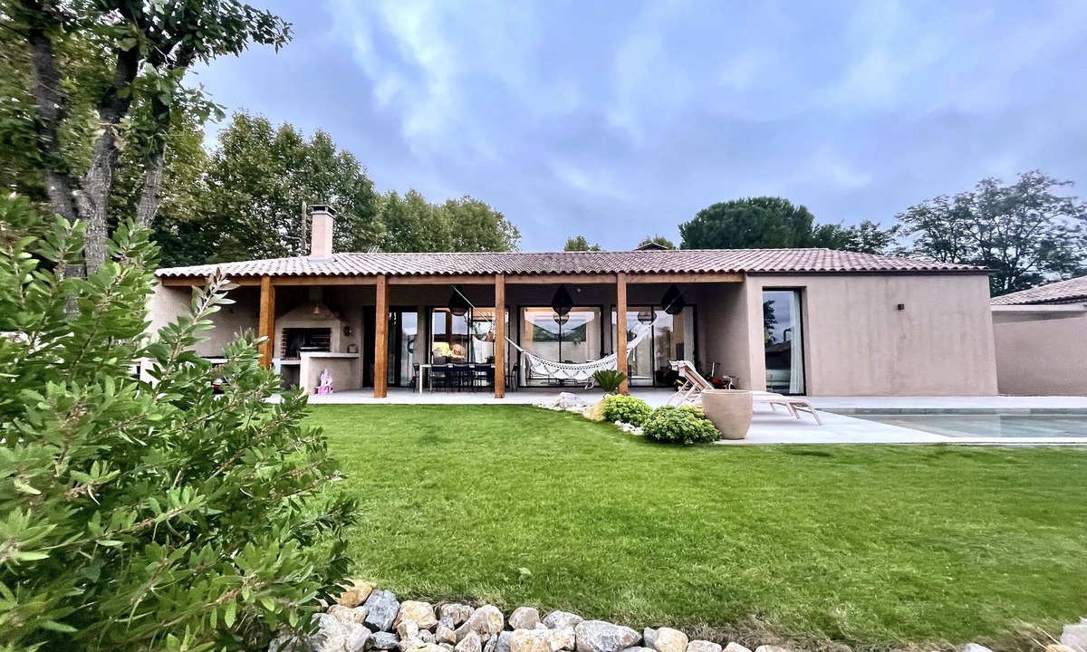 Caux House | Charming Mediterranean-style house, private swimming pool, parking