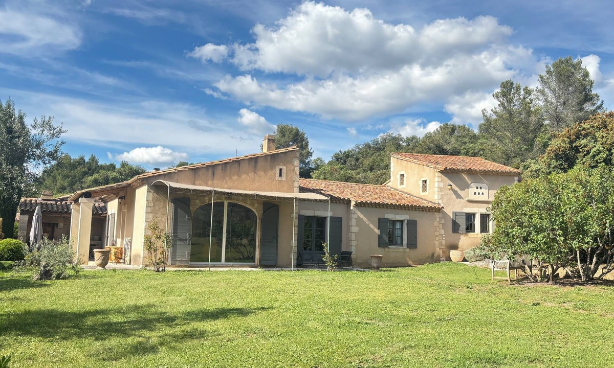 Orgon House | Charming, quiet house - heated pool-5 minutes from pretty village of Eygalières