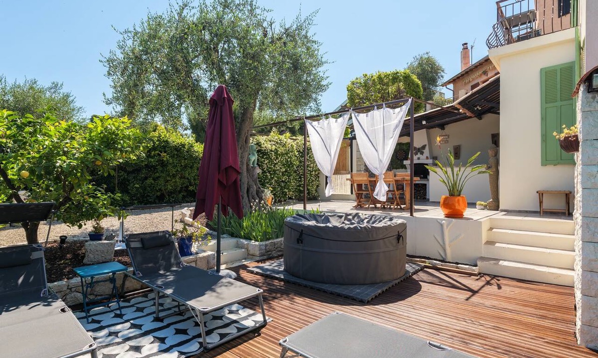 Saint Antoine Villa | Charming Sea View Villa with Jacuzzi and Private Garden