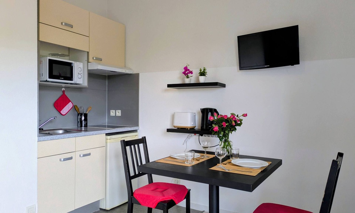 Grasse Apartment | Charming studio for 2 people, near the shops