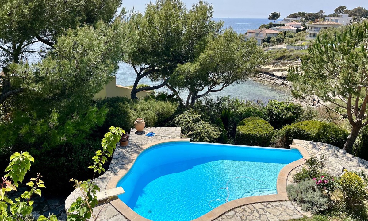 Carry-le-Rouet House | Chez-Aline, vacation home in Provence, sleeps 8, pool, ocean view, beach 2 min away