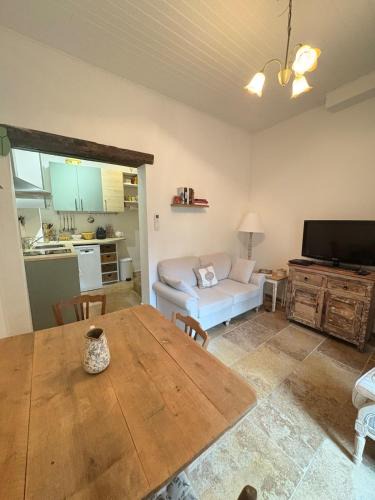 Fontvieille House | Chez Fabienne Maison Fontvieille