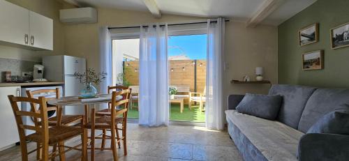 Port-Saint-Louis-du-Rhone Apartment | Chez Lisa