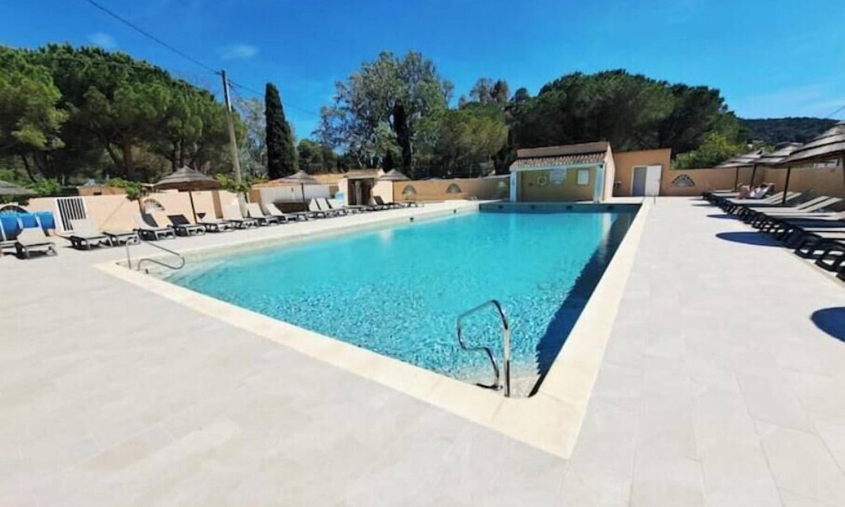 La Crau House | Chic bungalow: Private terrace, Barbecue & swimming pool