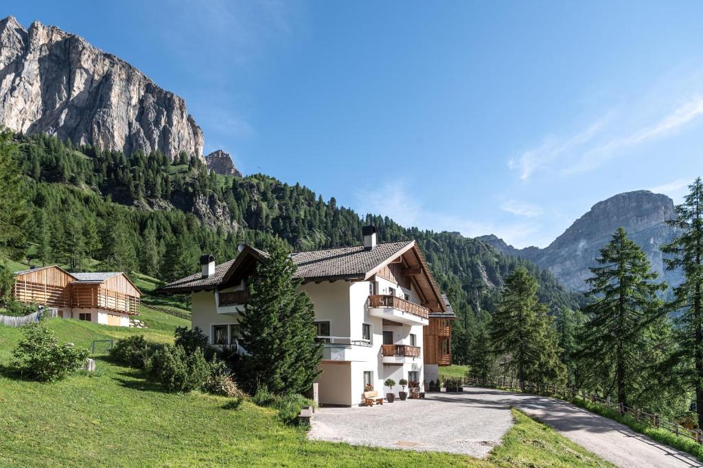 Colfosco House | Ciasa Roenn