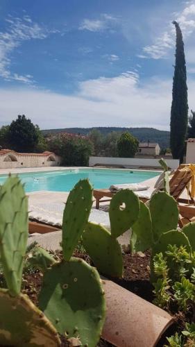 Le Puyricard House | Clos Saint Antoine - Grand T2, terrasse, piscine, terrain de pétanque
